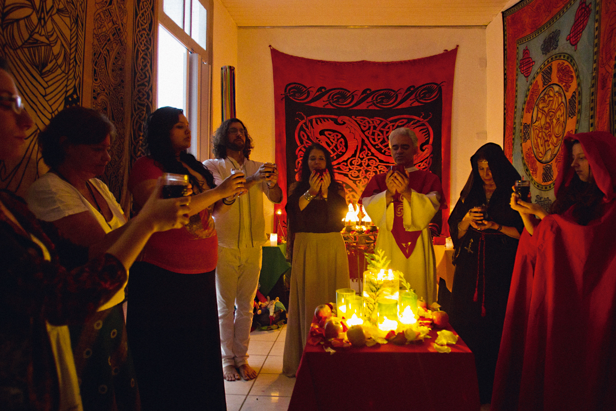 Reunião de grupo wicca no Rio de Janeiro, em 2015: a maioria dos participantes é de mulheres
