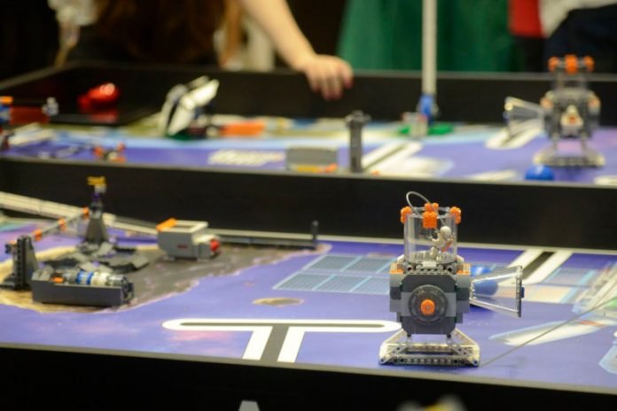 Robotica_Agencia_Brasil Estudantes de todo o País participam do Torneio Sesi de Robótica no Píer Mauá, Rio de Janeiro / Foto: Tomaz Silva / Agência Brasil