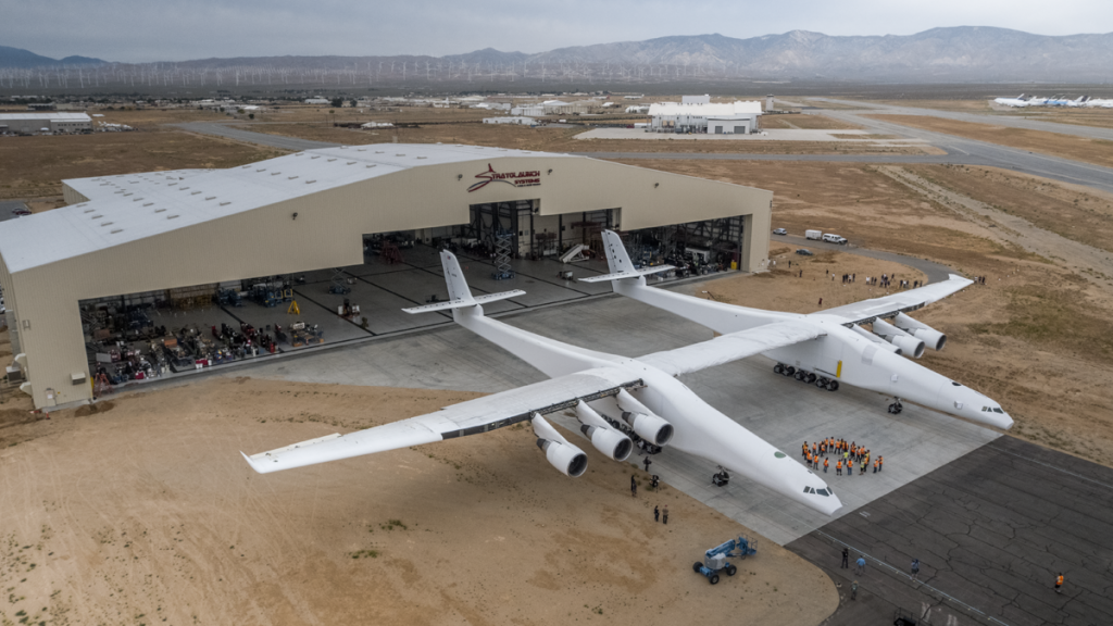 Stratolaunch, o maior avião do mundo, com 117 metros de envergadura