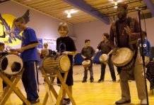 Corações que tocam juntos batem no mesmo ritmo