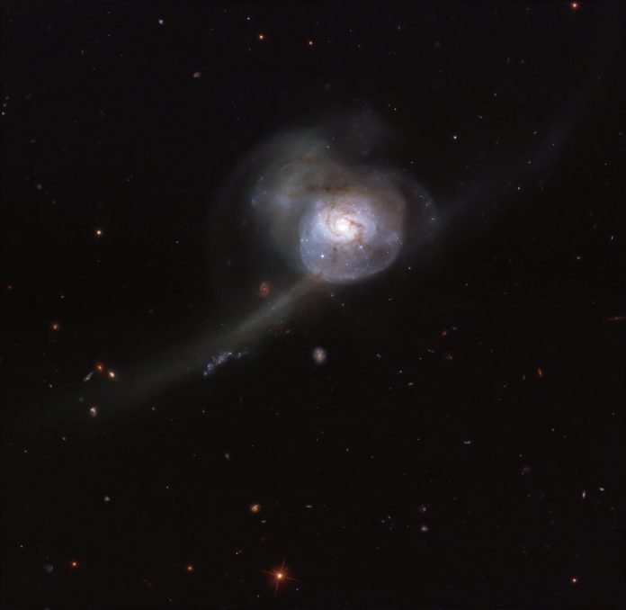 HubbleBelezaCaos