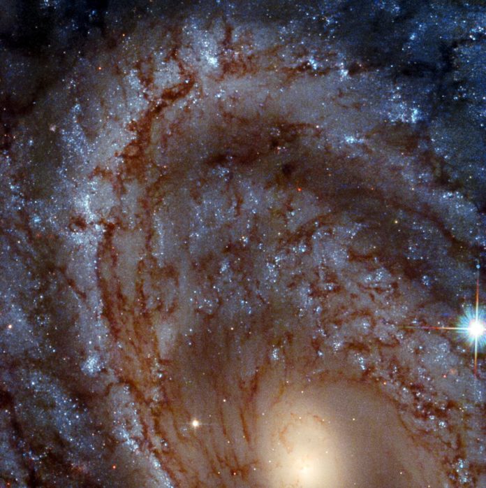 Hubble muestra una galaxia asombrosa (y muy útil para la ciencia)