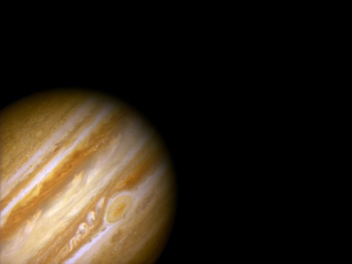 Planeta em órbita de estrela morta antecipa o que acontecerá com a Terra após o fim do Sol Planeta em órbita de estrela morta antecipa o que acontecerá com a Terra após o fim do Sol