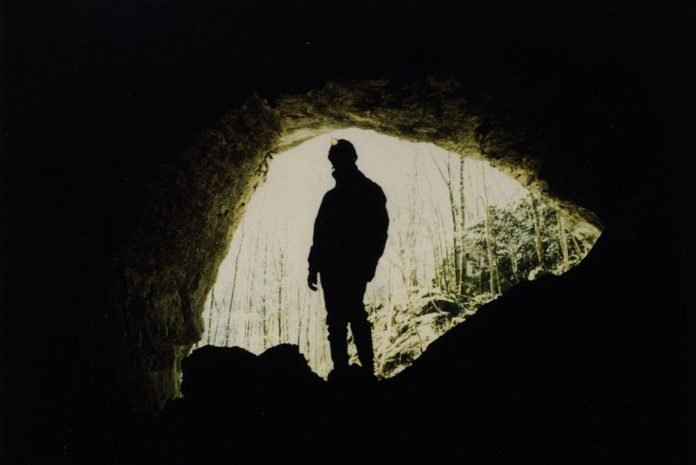 Caverna