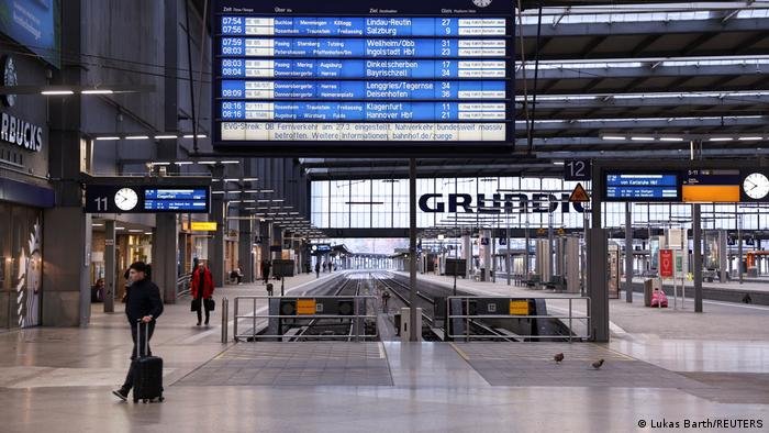Der größte Streik seit drei Jahrzehnten hat Deutschland lahmgelegt Der größte Streik seit drei Jahrzehnten hat Deutschland lahmgelegt